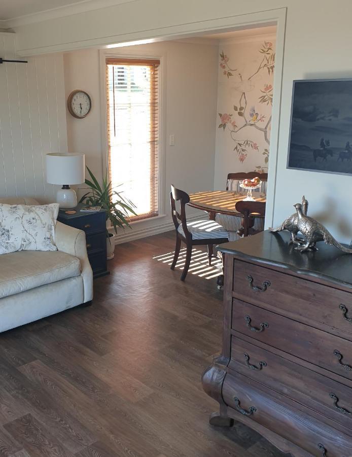 Blue Bell Cottage. Serene Luxury Farmstead Lower Moutere Exterior foto