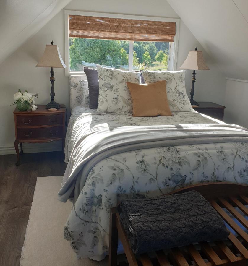 Blue Bell Cottage. Serene Luxury Farmstead Lower Moutere Habitación foto